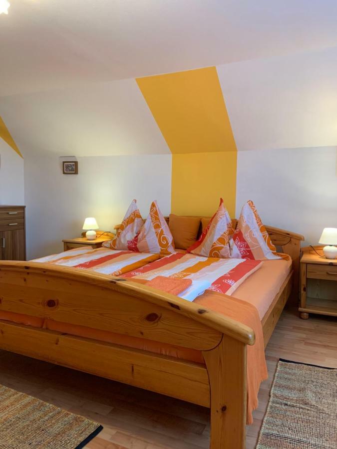 Serschenhof- Auszeit Ueber Dem Stall Leutschach Luaran gambar